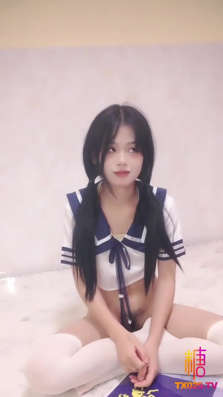 【午夜大剧院】制服萝莉 一脸清纯呆萌 穿上白丝袜求操被炮友干扶腰怼入小穴一顿输出#JK #萝莉 #丝袜 #反差
