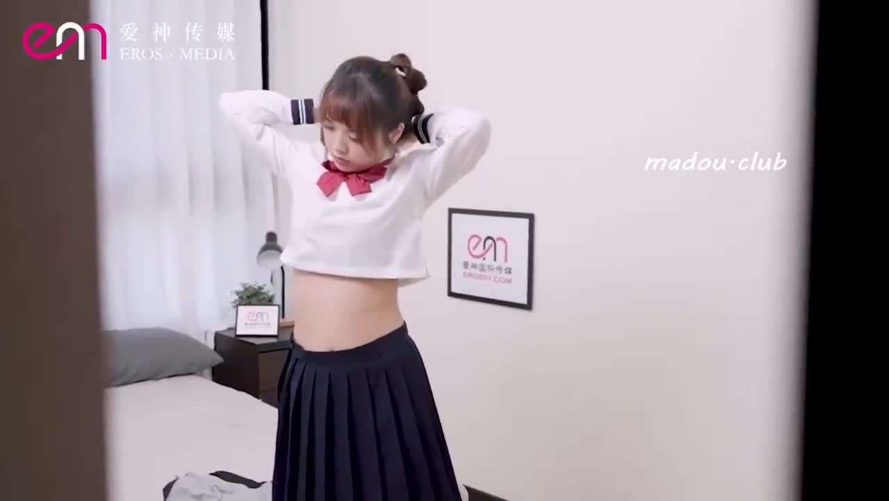 妹妹高潮的样子被我尽收眼底#制服 #美少女 #蜜桃影像 #女高中生 #萝莉