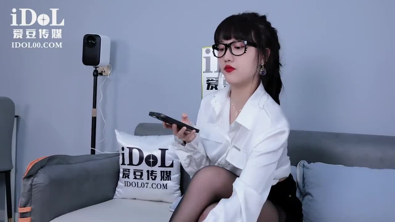 【午夜大剧院】女幼师出轨家长被捉奸在床-#小洁 #爱豆传媒 #剧情 #出轨