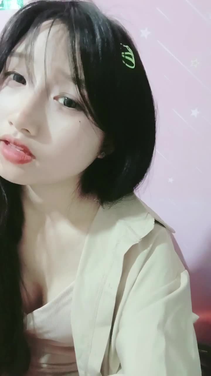#胡貂妹妹 #清纯 #精选黄播 纯纯的小骚货真的好看！全集视频搞来了都在我的俱乐部里面！欢迎大家加入！想看什么进俱乐部后告诉客服只要有肯定包你满意！！！查看置顶信息进群看全集哦！