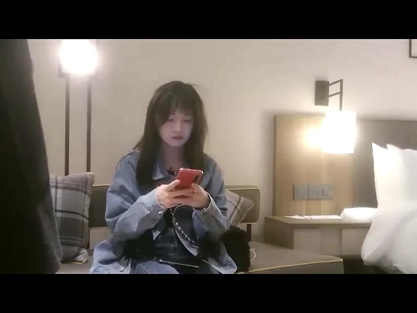 【午夜大剧院】-约炮在校大学生妹子,没想到真的很骚, 一直让快操她的小骚逼。#糖心  #探花 #学生妹