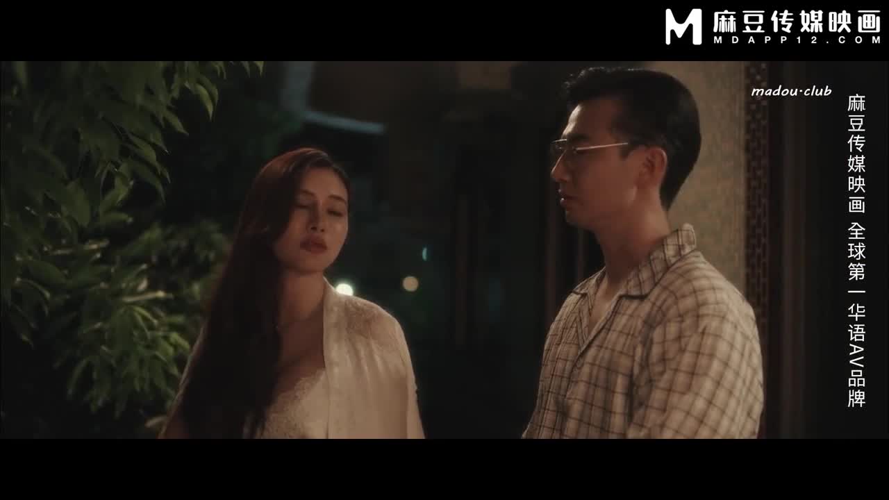 一路风流的新婚少妇日期: 2024-10-05标籤: #丝袜 #后入 #麻豆传媒 #人妻  #御姐  #李蓉蓉