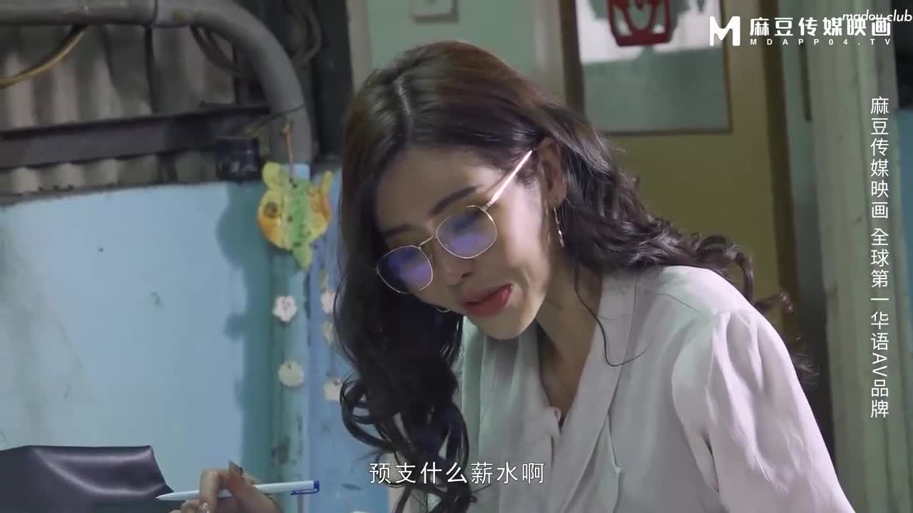 番号: MD0291 轮奸爆操老板妻女 母女骚穴是劳工福利日期: 2023-05-02标籤: #麻豆 #御姐 #苏语棠 #白虎 #艾熙