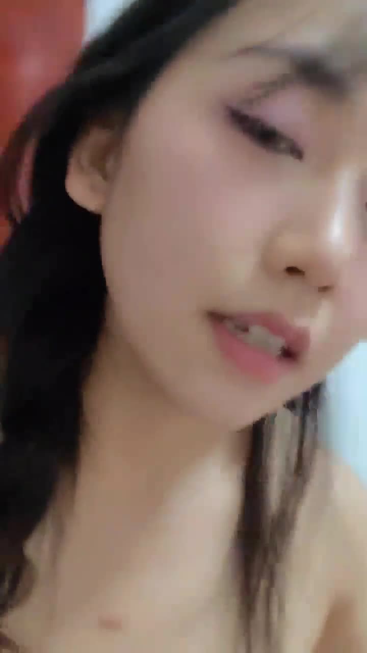#汪羊羊 #羊十八 #精选黄播 #萝莉 #JK 每日必不可少的萝莉也来了！查看置顶信息进群看全集哦！