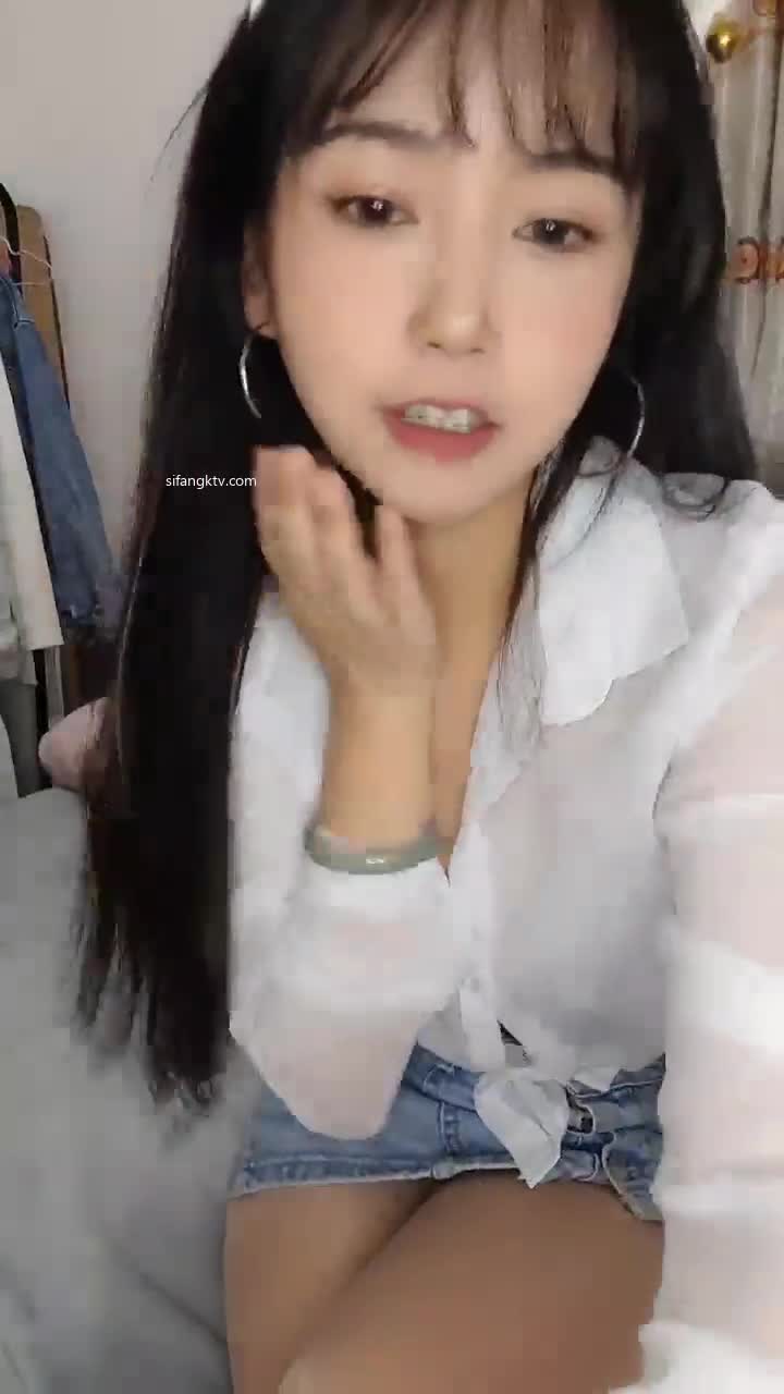 #汪羊羊 #羊十八 #精选黄播 #萝莉 #JK 每日必不可少的萝莉也来了！查看置顶信息进群看全集哦！