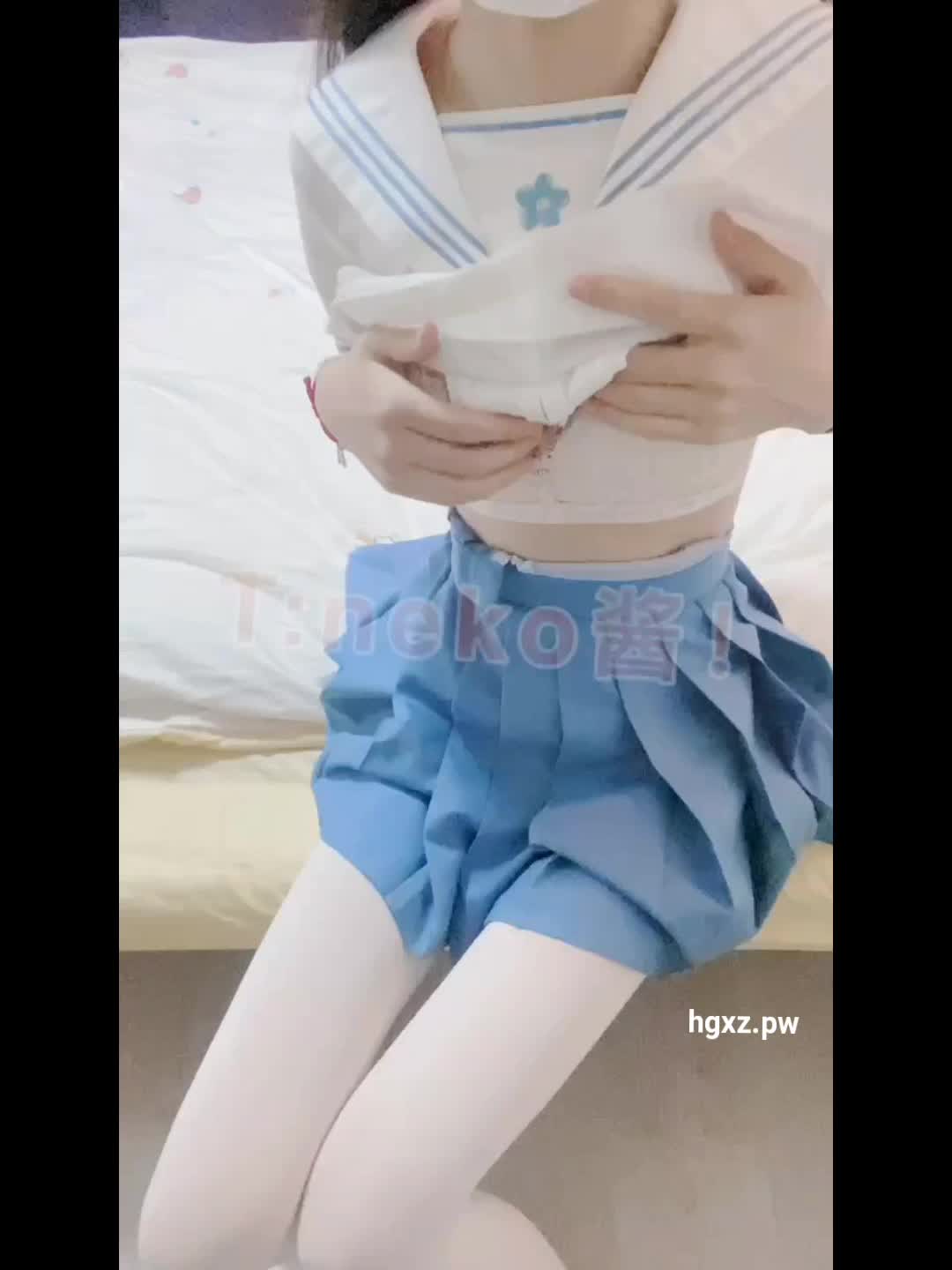 #Neko酱 #双马尾 #萝莉 #福利姬 #可爱 来一只小可爱！一共47个视频！剩余已发大神群！查看置顶信息进群看全集哦！