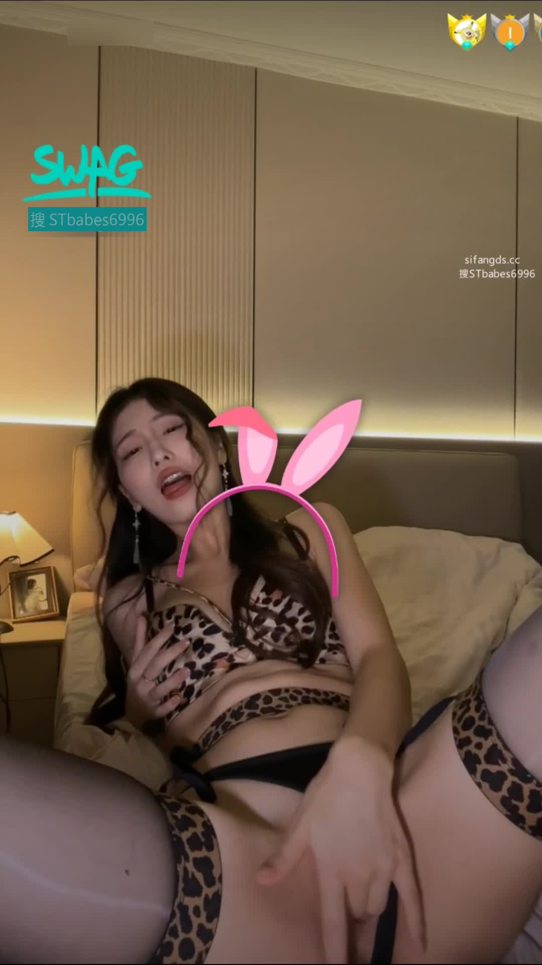 #KIKI酱 #御姐 #反差 之前发过一部分群友想要看做一个补全吧！查看置顶信息进群看全集哦！