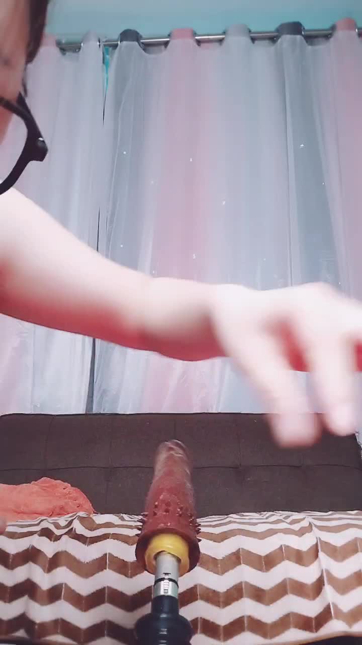 #小姨子的秘密 #少妇 #多P #御姐 嘿嘿真的爽你们还不快来看？一共16个视频！剩余已发大神群！查看置顶信息进群看全集哦！