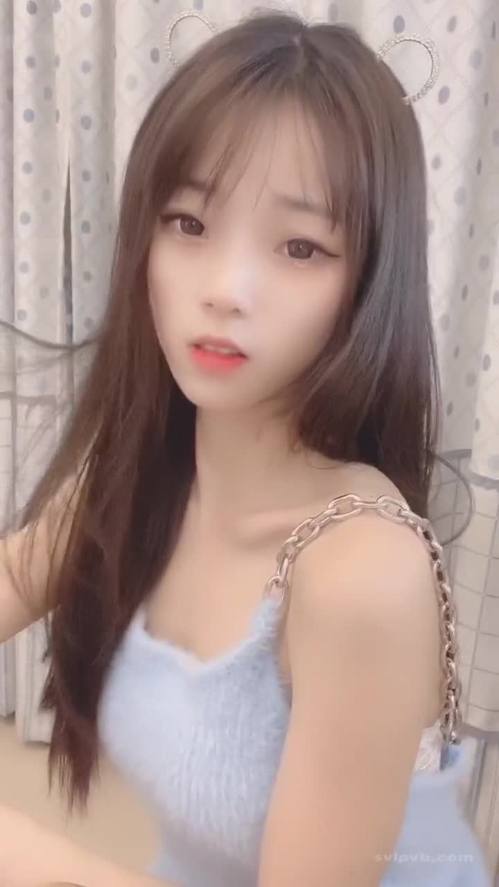 #快手 #娇宝很乖 #骚舞 #反差 #颜值 很不错的颜值哦扭一扭很有味的！一共36个视频！剩余已发大神群！查看置顶信息进群看全集哦！