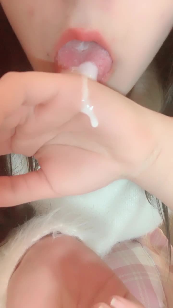 #工口小银狐 #可爱 #少女 #萝莉 就说是不是很棒！一共10个视频！剩余已发大神群！查看置顶信息进群看全集哦！