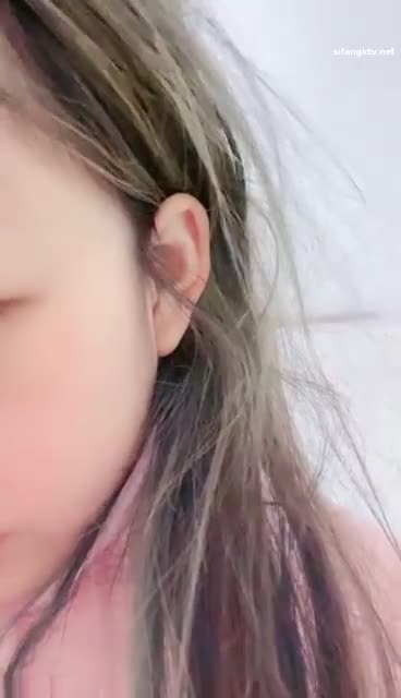 #小美女䥣 #精选黄播 #纹身 #萝莉 可爱的小妹妹你们想要不！一共13个视频！剩余已发大神群！查看置顶信息进群看全集哦！