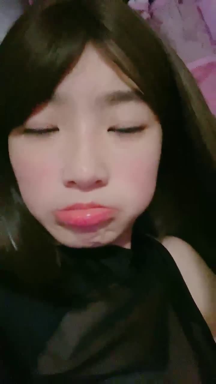 #我就是呜崽酱 #精选黄播 #可爱 #萝莉 #反差 继续继续包好看的！一共56个视频！剩余已发大神群！查看置顶信息进群看全集哦！