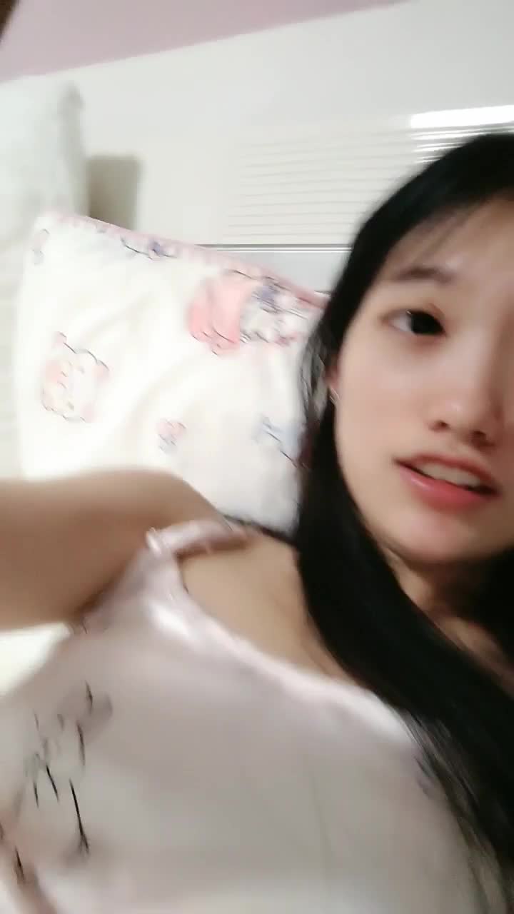 #蔡蔡仙女 #萝莉 #反差 #可爱 #颜值 就说是不是一只小可爱！一共20个视频！剩余已发大神群！查看置顶信息进群看全集哦！