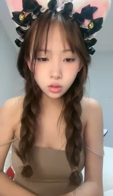 #豆奶豆奶 #萝莉 #反差 #可爱 #颜值 萝莉那是必不可少的！一共18个视频！剩余已发大神群！查看置顶信息进群看全集哦！