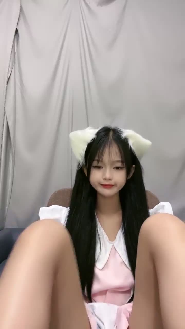 #小易的啵啵 #反差 #萝莉 #自慰 #精选黄播 就说是不是很好看！一共26个视频！剩余已发大神群！查看置顶信息进群看全集哦！