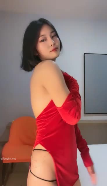 #兔子追乌龟 #御姐 #反差 #裸舞 好看的裸舞哦一共33个视频！剩余已发大神群！查看置顶信息进群看全集哦！