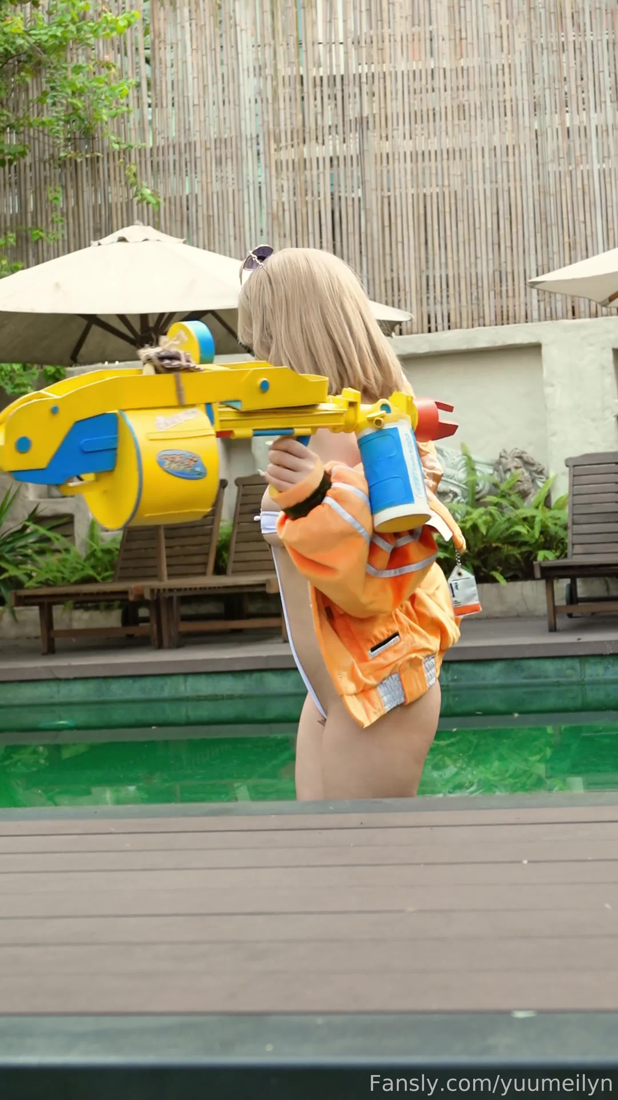 2025年6】火爆各大成人平台的越南阿黑颜网黄Coser「Meiilyn」OF露脸自慰啪啪私拍合集