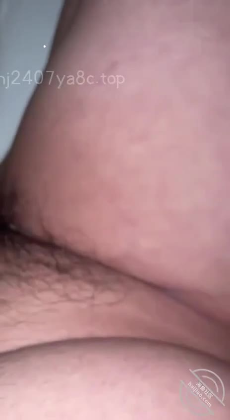 阿姨带套操穴，淫水流淌偷插，肉贴肉爽到射满骚逼！ #熟女乱伦