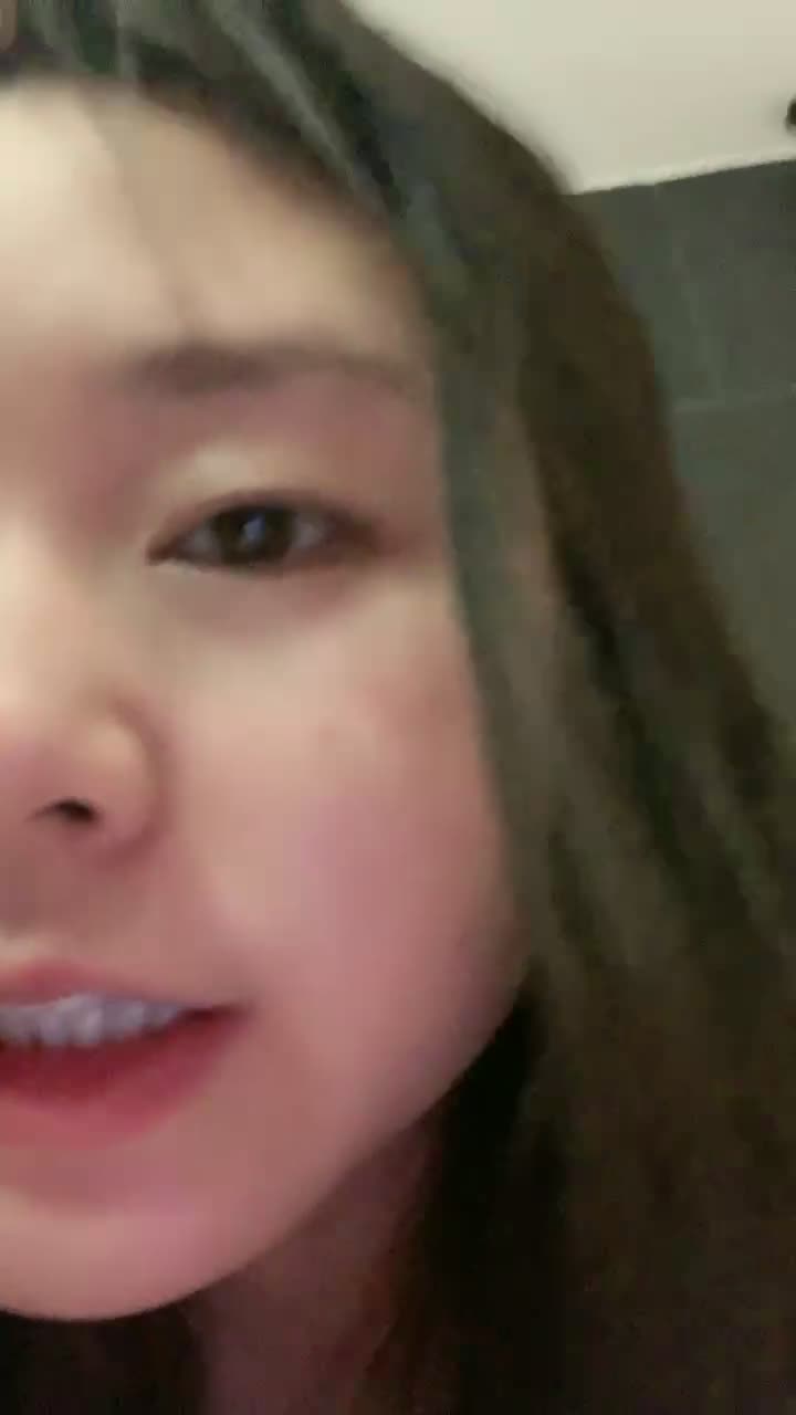 #大白熊 #颜值 #可爱 #精选黄播 来点好看的黄播吧！真的挺可爱的！一共39 个视频！剩余已发大神群！查看置顶信息进群看全集哦！