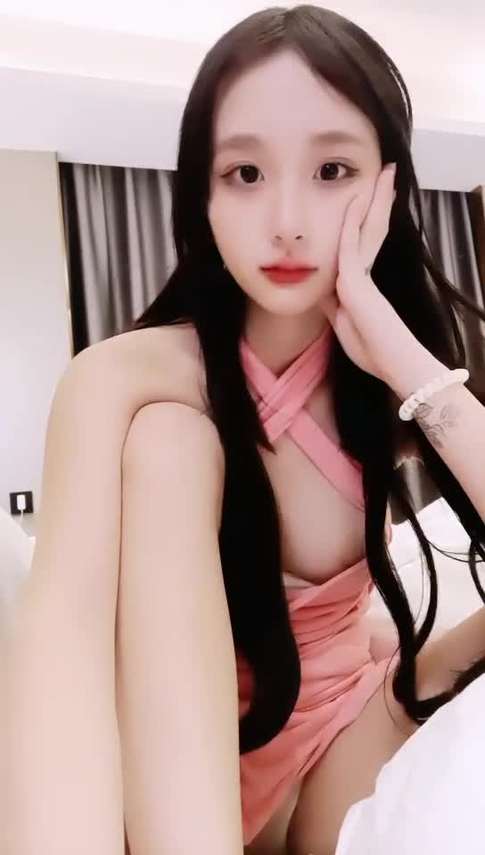 #江苏雯雯 #颜值 #反差 #可爱 就说好不好看就完了！一共31个视频！剩余已发大神群！恢复更新！优惠会持续一段时间的！查看置顶信息进群看全集哦！