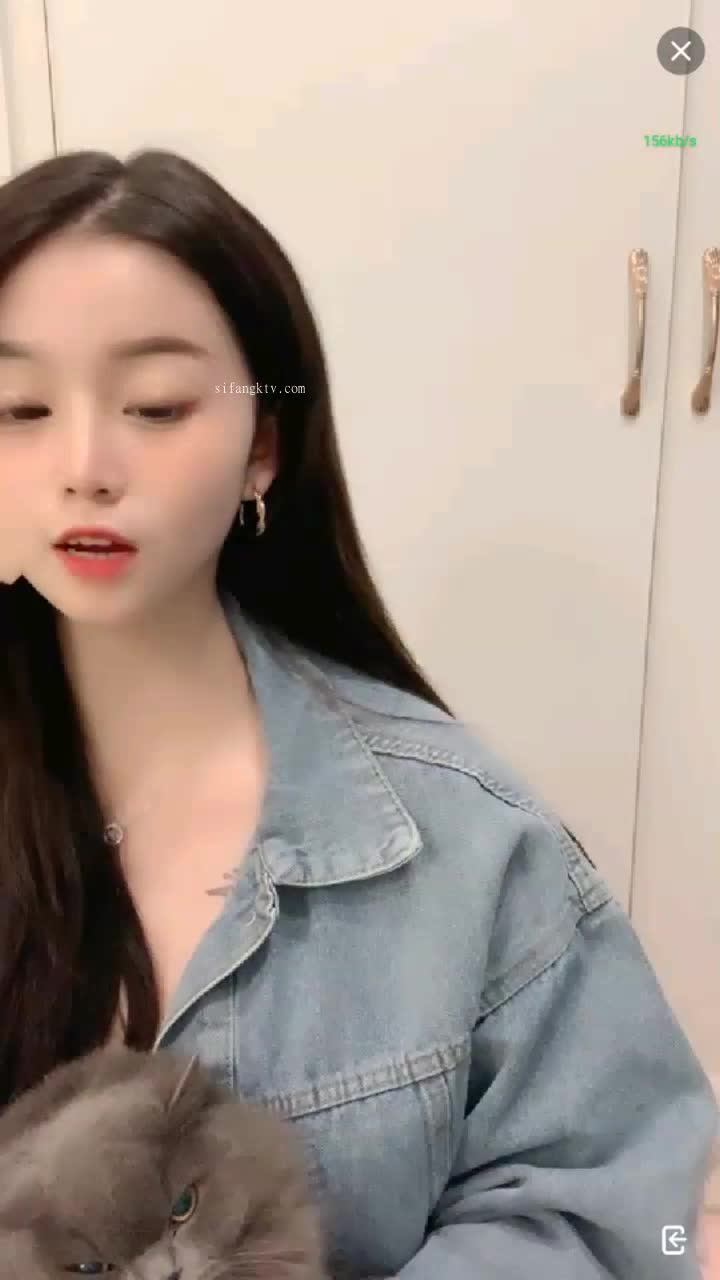 #可可baby #颜值 #反差 #可爱 #精选黄播 嘿嘿还是好看的颜值和好看的奶子哦！一共11个视频！剩余已发大神群！查看置顶信息进群看全集哦！