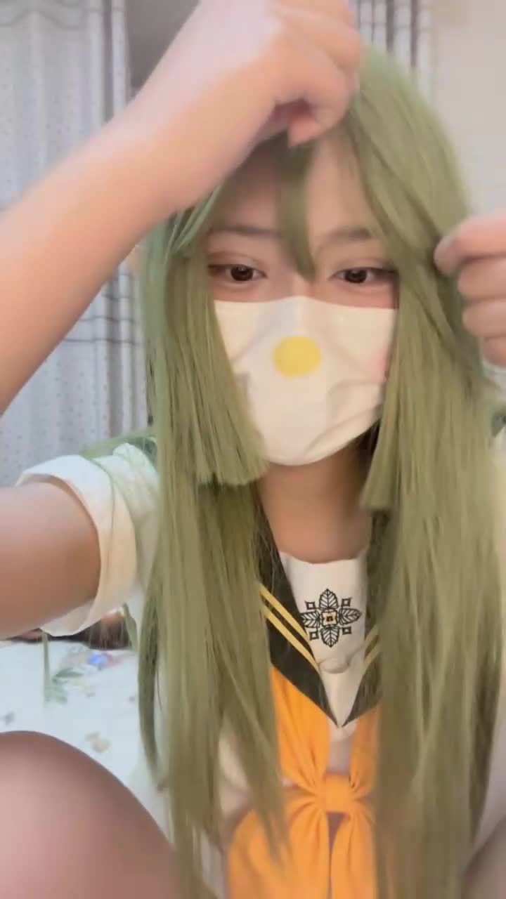 #少萝没人爱 #萝莉 #反差 #精选黄播 #狗笼 还是之前那个喜欢在狗笼里直播的萝莉少妇！有点更新就发出来了！一共18个新视频！剩余已发大神群！查看置顶信息进群看全集哦！