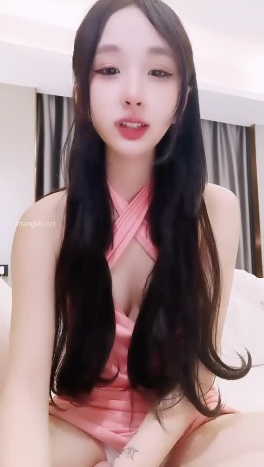 #江苏雯雯 #颜值 #反差 #可爱 就说好不好看就完了！一共31个视频！剩余已发大神群！恢复更新！优惠会持续一段时间的！查看置顶信息进群看全集哦！