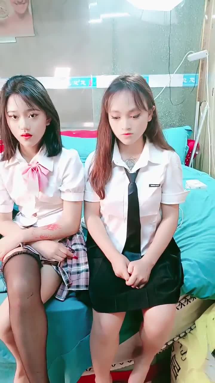 #这个女孩真的好看 #精神小妹 #多p #少女 就说咋样是不是还不错！一共20个视频！剩余已发大神群！查看置顶信息进群看全集哦！