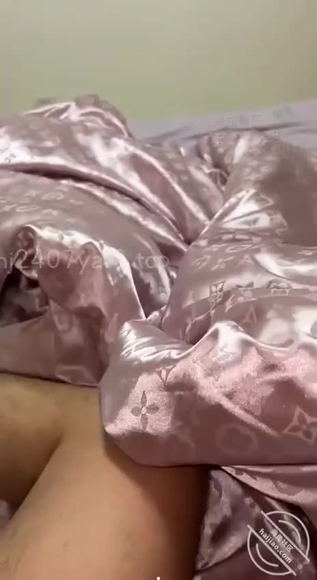 小姑足交深喉被调教，扇耳光操嘴，内射爽到不顾姑父 #熟女乱伦点击观看内部稀有视频