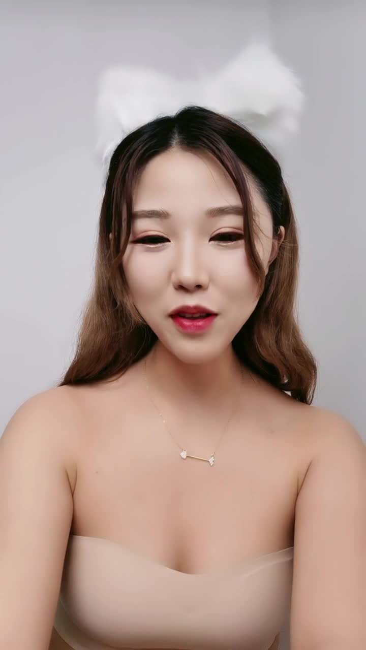 #国产 #肛交 #炮机 #双插 小洛宝挨超大鸡巴炮机爆菊，双插灌肠喷水，紧屁眼被干得淫液狂溅。约炮猛操，她浪叫着爽到抽搐，骚态炸裂。
