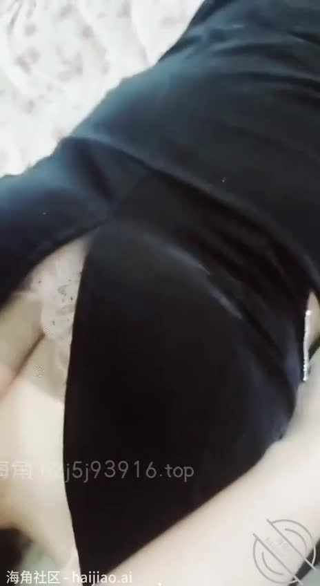 老妈操穴反差大，杀猪叫床征服感，拔出射臀爽到飞！ #熟女乱伦点击观看内部稀有视频