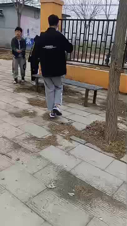 小学生 欺淩TG: