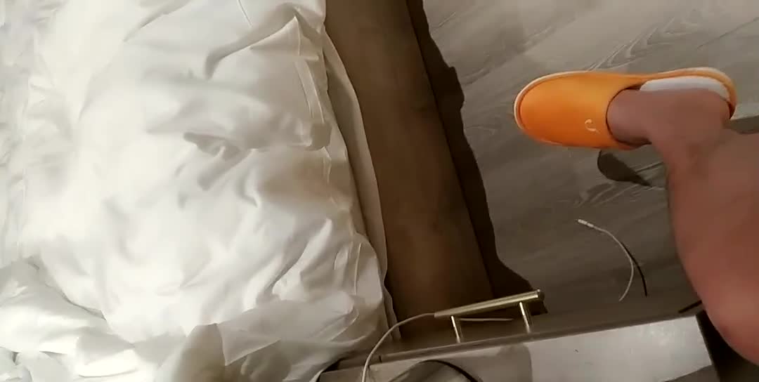 中年大叔网约兼职学生妹，短裙小骚货