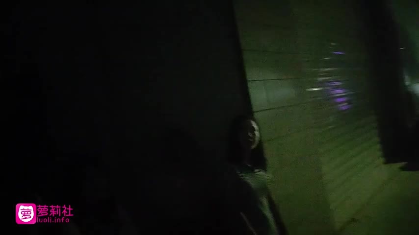 『第一色』150元街边服务，精神小妹胸挺圆 #偷拍