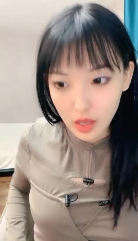 #明月 长发清秀小姐姐裸舞自慰发骚