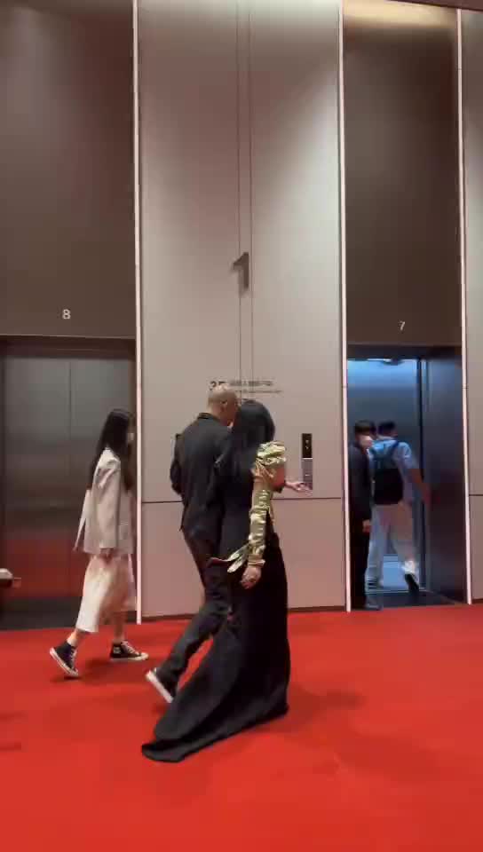 2022“金鸡百花”闭幕式 红地毯 明星惊艳时刻 认识几个？欧宝特殊福利全球空降外围网红女共享激情世界杯~欧宝圆您财富梦2022卡塔尔诸神陨落之战！众多大牌球星告别赛。欧宝娱乐代理合营加盟9大福利待遇