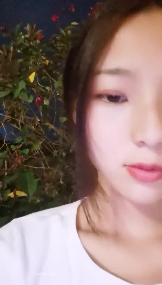 #反差美女 #甄漂亮 #戶外吃雞做愛 大冒險点此查看更多