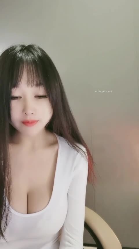 #舞6柒 超级原子弹~e杯女神~裸舞诱惑~疯狂抖奶