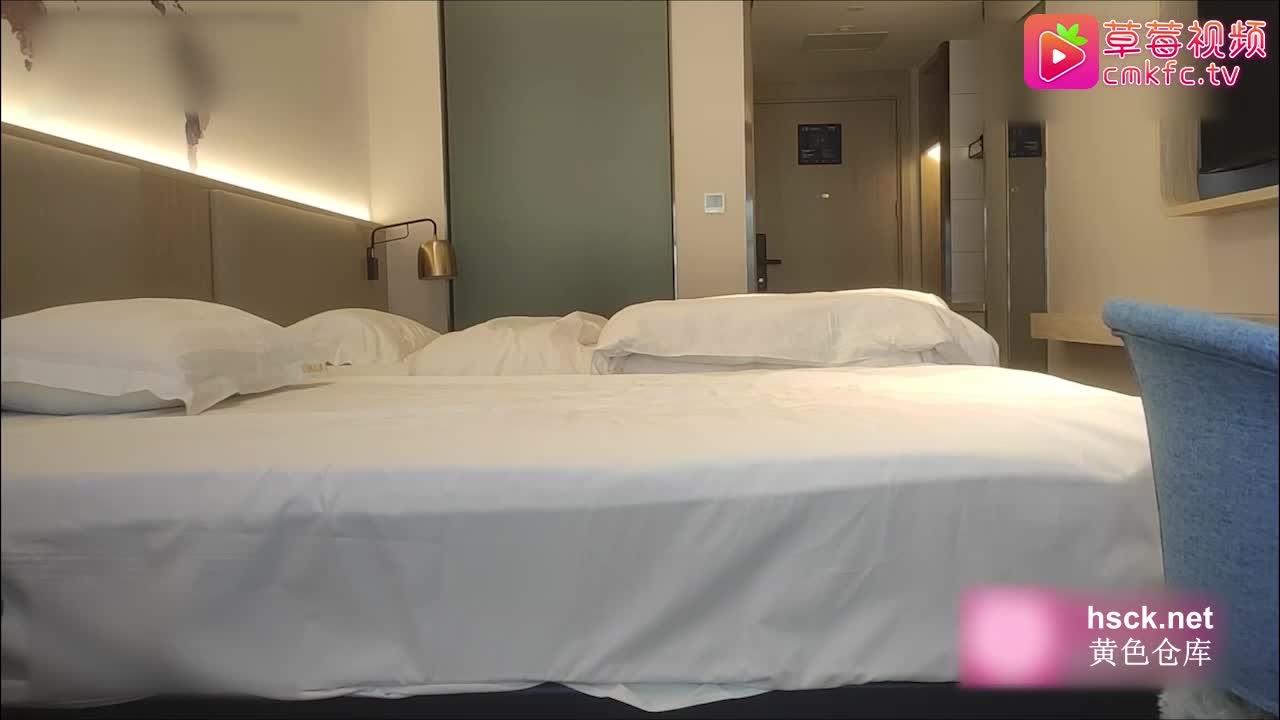 #草莓 纯欲小网红舔屌浪叫麻豆频道️速游VPN跑满千兆只做最快