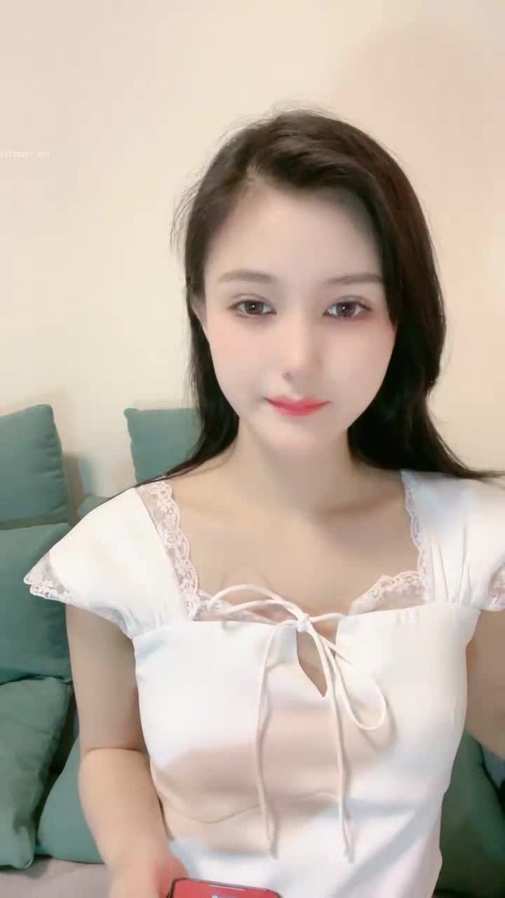 #半糖 #茶酱 #粉鲸 顶级 #清纯 #反差 女神点此查看更多