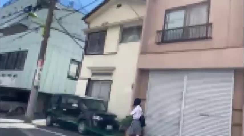 尾随迷奸 弄晕学生妹灌下敏感药剂后的极限高潮 #迷奸 #学生