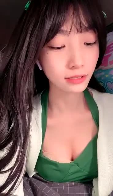 #我就是呜崽酱 #半糖 女大学生宿舍宾馆 #呜崽酱 #合集 新增12v点此查看更多