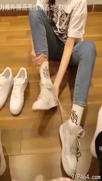 大学生尝尝白袜的味道