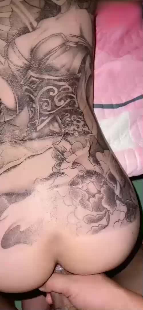 #国产 极品身材网红女神【一只小嘤嘤】浴缸奋战 爆干白虎美穴纹身妹点此查看更多
