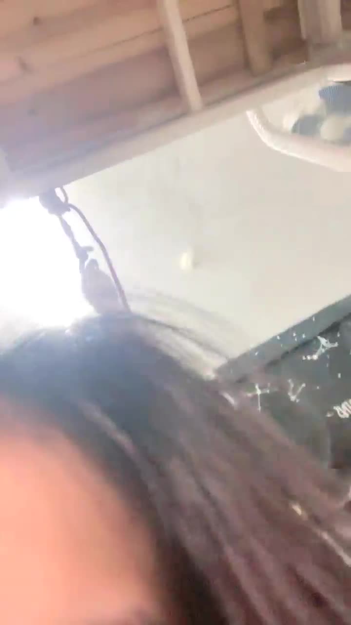 #小野猫 正宗大学生~趁着室友不在，宿舍脱光给大哥们看看，眼镜妹反差婊