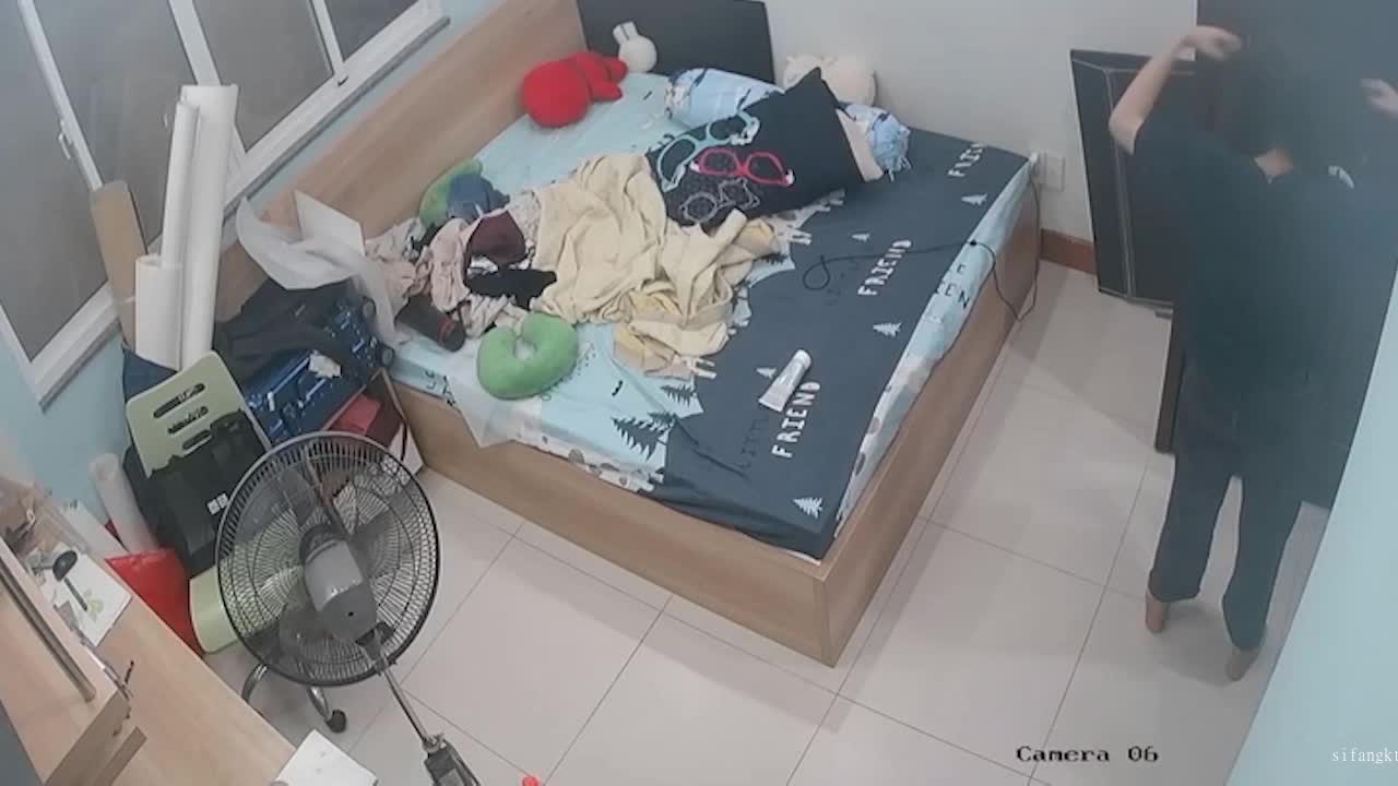 【居家监控精品】眼镜妹看片自慰抠逼扣屁眼点此查看更多