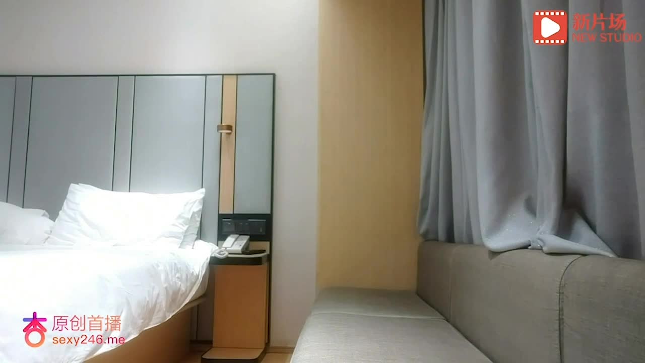 #潇洒哥杏吧潇洒哥4 - 约操反差女大学生，淫语不断叫声很销魂更多视频在:点此查看更多