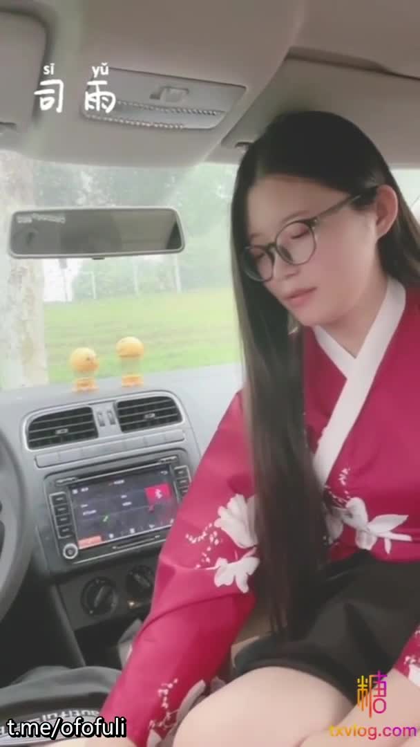 极品网红反差婊学生妹司雨大白天户外停车场车内足交 芊芊玉足性感小网袜 太会玩了射了好多速游VPN跑满千兆只做最快