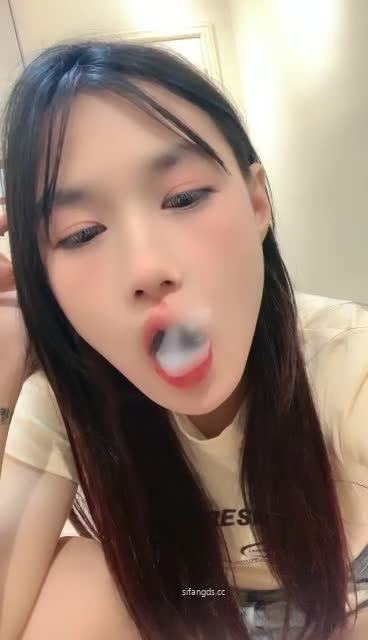 亲口时】纯学生妹 特别清纯 身材完美 乖巧听话脱光光 无套抽插好刺激