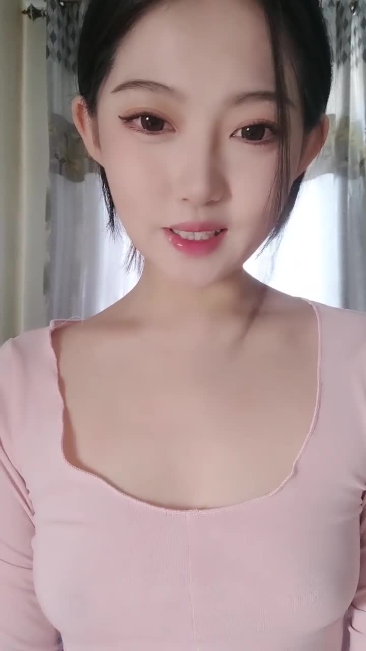 超青春，人气超高，相信群众的眼光吧，【想要爸爸抱】，顶级女神~超级反差~水晶棒插逼~自慰猛扣点此查看更多